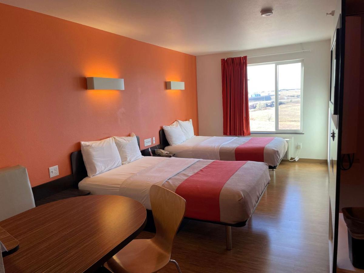 Baymont By Wyndham Williston Hotel Ngoại thất bức ảnh