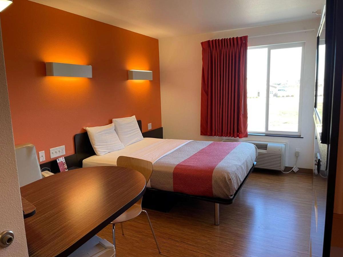 Baymont By Wyndham Williston Hotel Ngoại thất bức ảnh