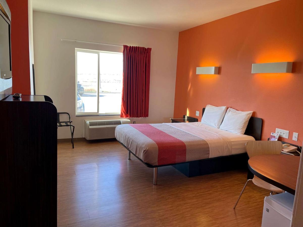 Baymont By Wyndham Williston Hotel Ngoại thất bức ảnh