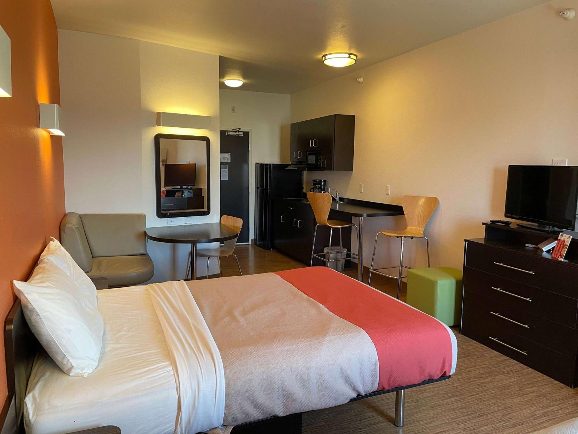 Baymont By Wyndham Williston Hotel Ngoại thất bức ảnh