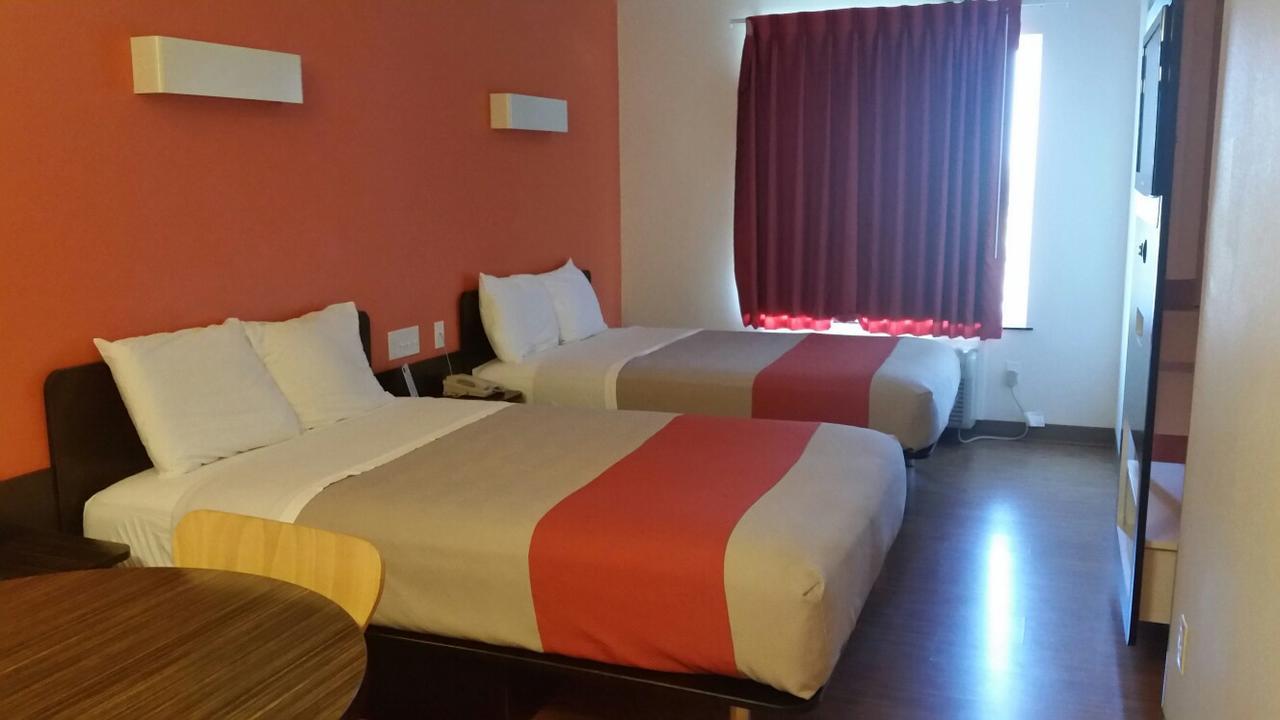 Baymont By Wyndham Williston Hotel Ngoại thất bức ảnh