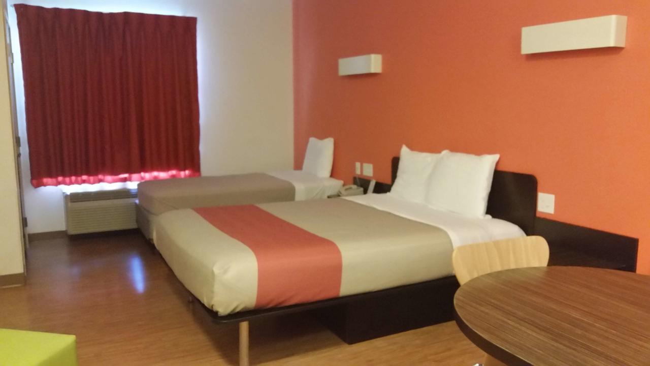 Baymont By Wyndham Williston Hotel Ngoại thất bức ảnh
