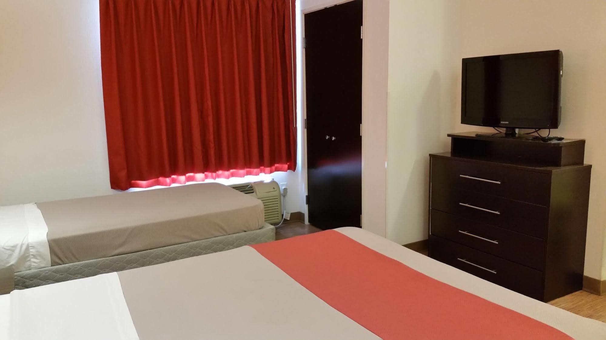 Baymont By Wyndham Williston Hotel Ngoại thất bức ảnh