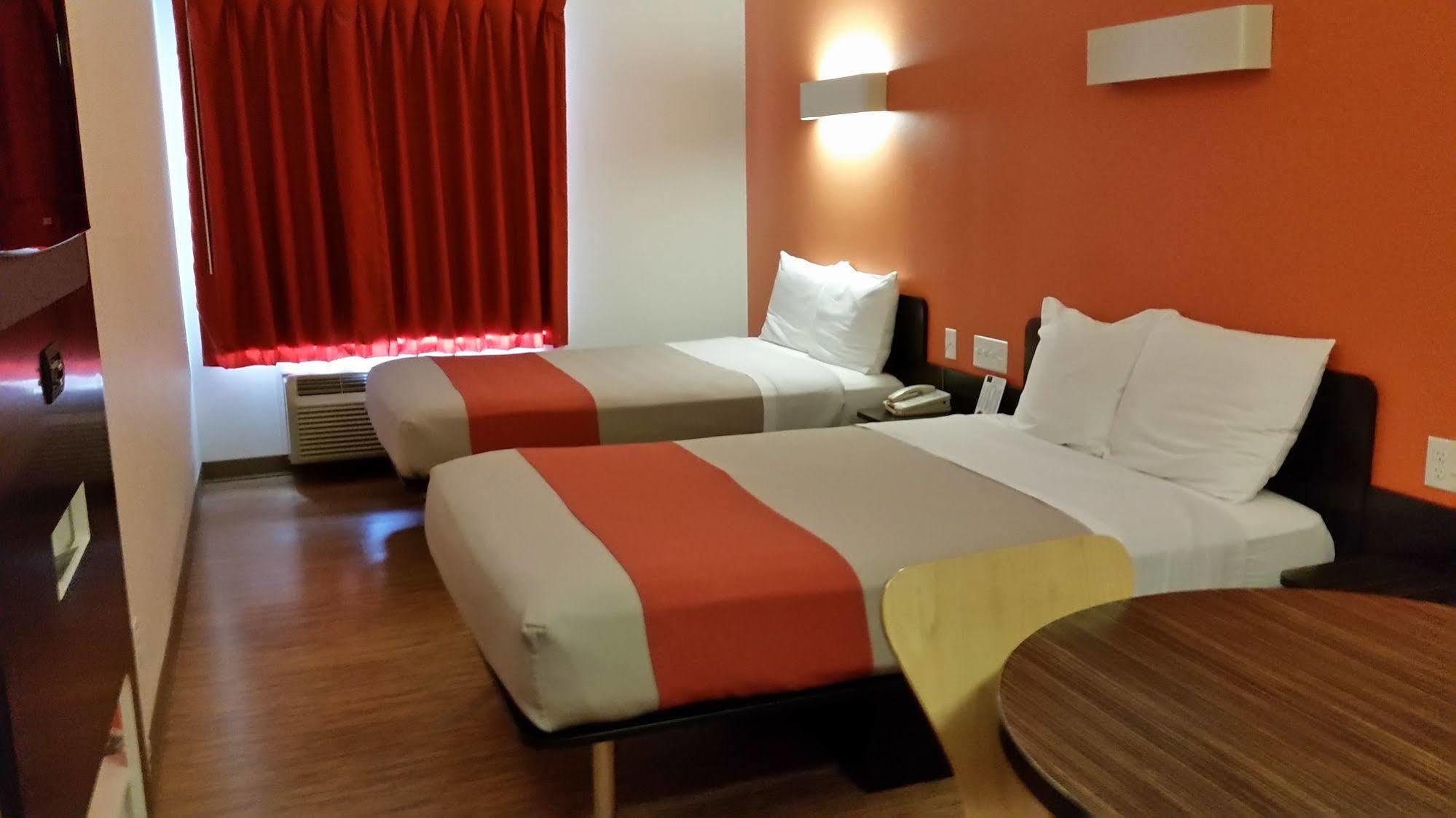 Baymont By Wyndham Williston Hotel Ngoại thất bức ảnh